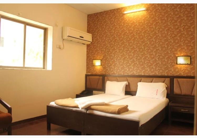 Hotel Ganesh Palace Mumbai Exterior foto